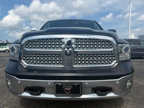 More photos of 2017 RAM 1500 Laramie Crew Cab SWB 2WD at RS Motors, IN