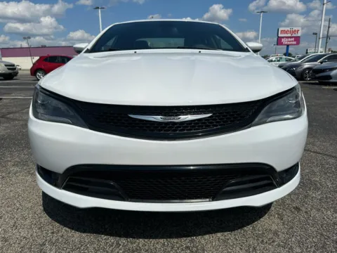 More photos of 2016 Chrysler 200 S at RS Motors, IN