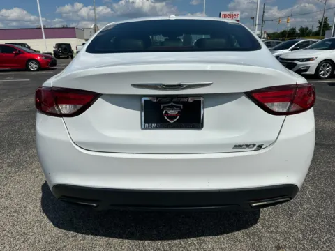 More photos of 2016 Chrysler 200 S at RS Motors, IN