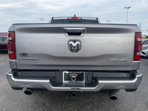 More photos of 2022 RAM 1500 Laramie Crew Cab SWB 4WD at RS Motors, IN