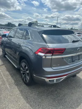 Photos of 2020 Volkswagen Atlas Cross Sport V6 SEL Premium R-Line 4MOTION for sale in Indianapolis, IN at RS Motors