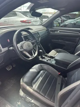More photos of 2020 Volkswagen Atlas Cross Sport V6 SEL Premium R-Line 4MOTION at RS Motors, IN