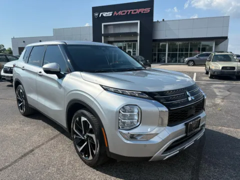 Photos of 2024 Mitsubishi Outlander SE 2WD for sale in Indianapolis, IN at RS Motors