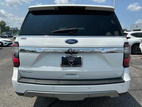 More photos of 2021 Ford Expedition MAX Limited 4WD at RS Motors, IN
