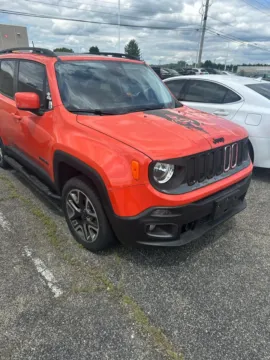 More photos of 2017 Jeep Renegade Latitude 4WD at RS Motors, IN
