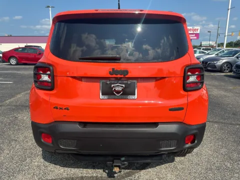 More photos of 2017 Jeep Renegade Latitude 4WD at RS Motors, IN