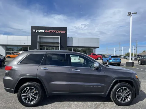 More photos of 2018 Jeep Grand Cherokee Limited 4WD at RS Motors, IN