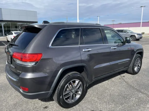 More photos of 2018 Jeep Grand Cherokee Limited 4WD at RS Motors, IN
