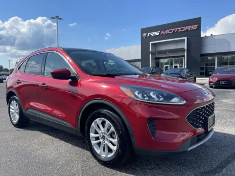 Red 2021 Ford Escape SE for sale in Indianapolis, IN