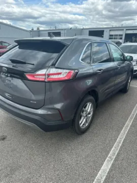 More photos of 2022 Ford Edge SEL AWD at RS Motors, IN