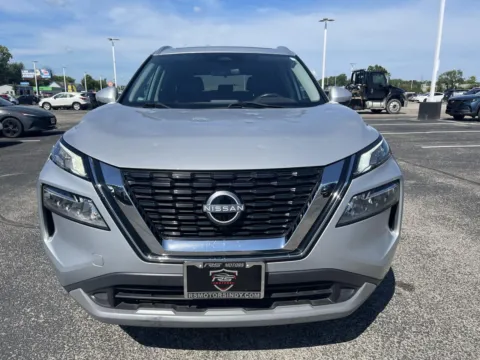 More photos of 2022 Nissan Rogue SV AWD at RS Motors, IN