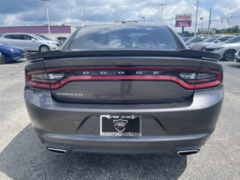 More photos of 2019 Dodge Charger SXT at RS Motors, IN
