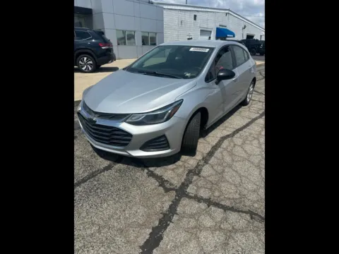 Silver 2019 Chevrolet Cruze LT Hatchback for sale in Indianapolis, IN
