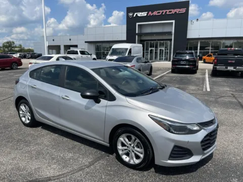 Silver 2019 Chevrolet Cruze LT Hatchback for sale in Indianapolis, IN
