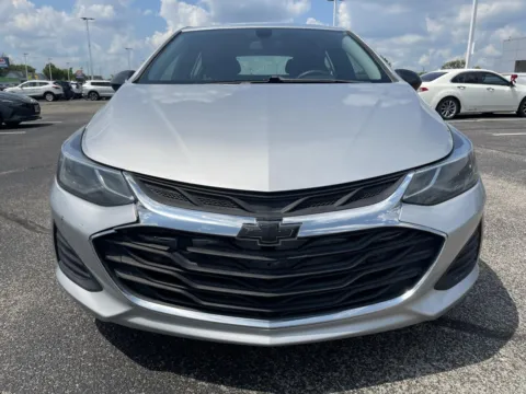 More photos of 2019 Chevrolet Cruze LT Hatchback at RS Motors, IN