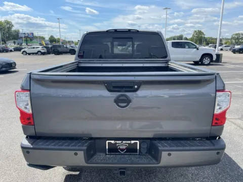 More photos of 2019 Nissan Titan SL Crew Cab 2WD at RS Motors, IN