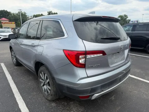 More photos of 2021 Honda Pilot EXL 2WD at RS Motors, IN