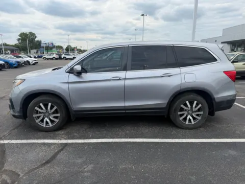 More photos of 2021 Honda Pilot EXL 2WD at RS Motors, IN