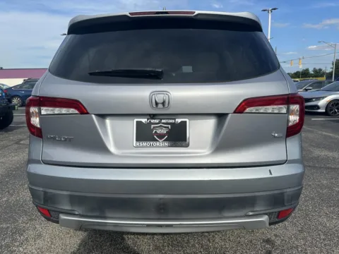 More photos of 2021 Honda Pilot EXL 2WD at RS Motors, IN