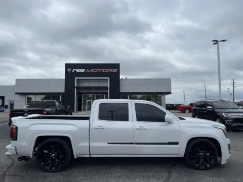 More photos of 2018 GMC Sierra 1500 SLT Crew Cab Short Box 2WD at RS Motors, IN