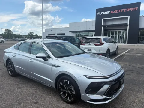 Photos of 2025 Hyundai Sonata SEL for sale in Indianapolis, IN at RS Motors