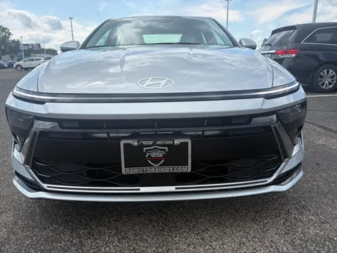 More photos of 2025 Hyundai Sonata SEL at RS Motors, IN