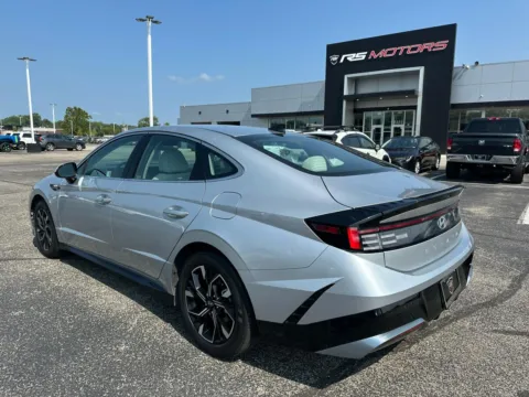 Another view of 2025 Hyundai Sonata SEL for sale in Indianapolis, IN at RS Motors