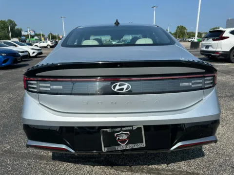 More photos of 2025 Hyundai Sonata SEL at RS Motors, IN