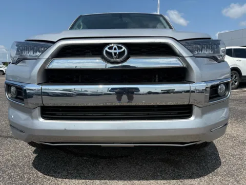 More photos of 2018 Toyota 4Runner Limited 4WD at RS Motors, IN