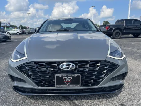 More photos of 2023 Hyundai Sonata SEL at RS Motors, IN