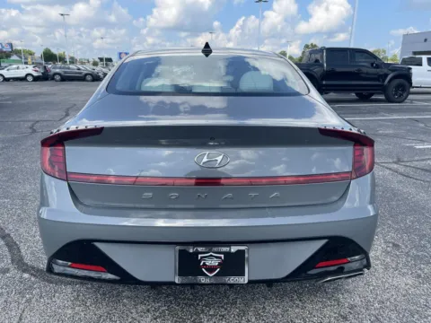 More photos of 2023 Hyundai Sonata SEL at RS Motors, IN
