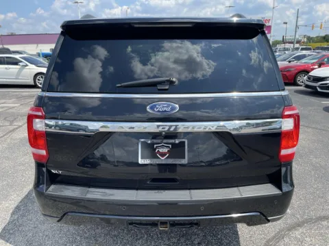 More photos of 2021 Ford Expedition XLT 4WD at RS Motors, IN