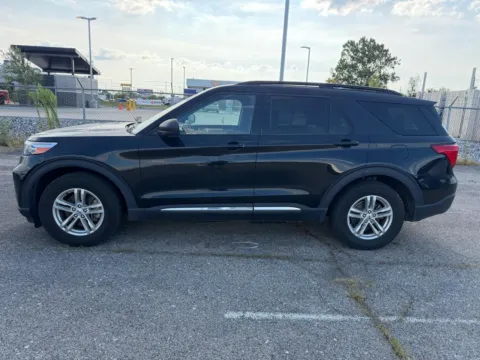 Photos of 2023 Ford Explorer XLT for sale in Indianapolis, IN at RS Motors