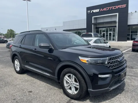 Photos of 2023 Ford Explorer XLT for sale in Indianapolis, IN at RS Motors
