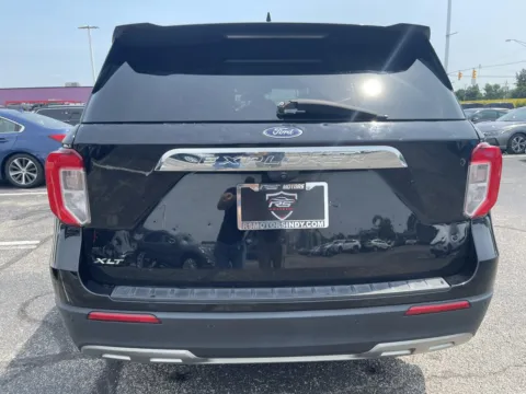 More photos of 2023 Ford Explorer XLT at RS Motors, IN