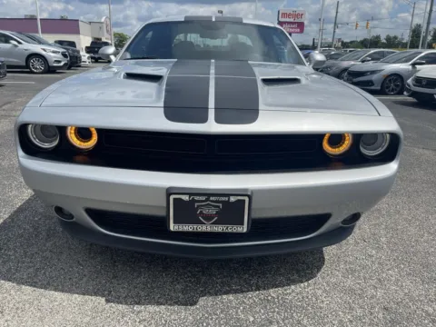 More photos of 2023 Dodge Challenger SXT at RS Motors, IN