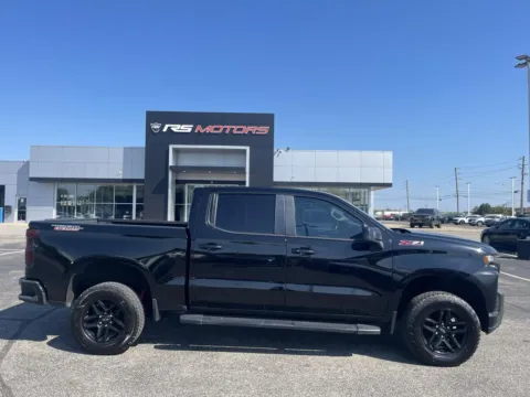 More photos of 2022 Chevrolet Silverado 1500 Limited LT Trail Boss Crew Cab 4WD at RS Motors, IN