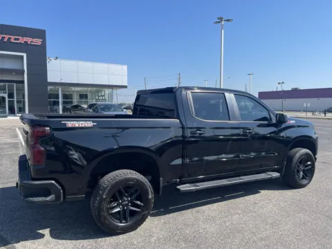 More photos of 2022 Chevrolet Silverado 1500 Limited LT Trail Boss Crew Cab 4WD at RS Motors, IN