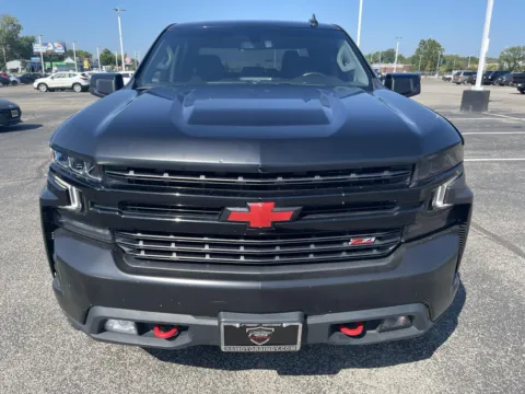 More photos of 2022 Chevrolet Silverado 1500 Limited LT Trail Boss Crew Cab 4WD at RS Motors, IN