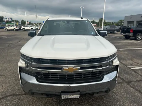 Photos of 2019 Chevrolet Silverado 1500 LT Crew Cab 4WD for sale in Indianapolis, IN at RS Motors