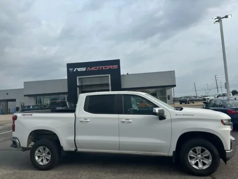 Another view of 2019 Chevrolet Silverado 1500 LT Crew Cab 4WD for sale in Indianapolis, IN at RS Motors