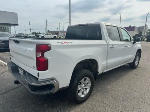 More photos of 2019 Chevrolet Silverado 1500 LT Crew Cab 4WD at RS Motors, IN