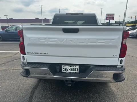 More photos of 2019 Chevrolet Silverado 1500 LT Crew Cab 4WD at RS Motors, IN