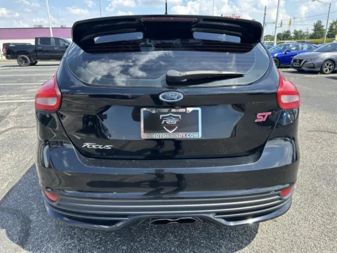 More photos of 2018 Ford Focus ST Hatch at RS Motors, IN
