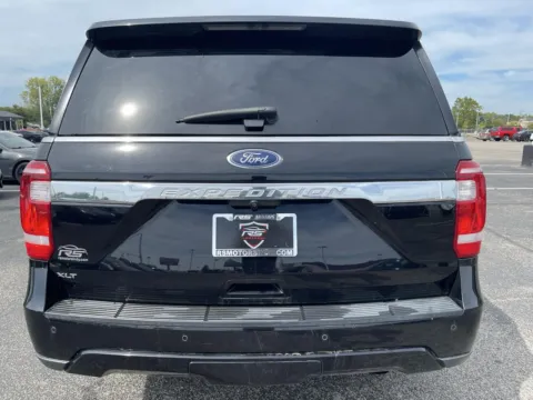 More photos of 2021 Ford Expedition XLT at RS Motors, IN