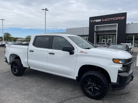 Photos of 2021 Chevrolet Silverado 1500 Custom Trail Boss Crew Cab Long Box 4WD for sale in Indianapolis, IN at RS Motors