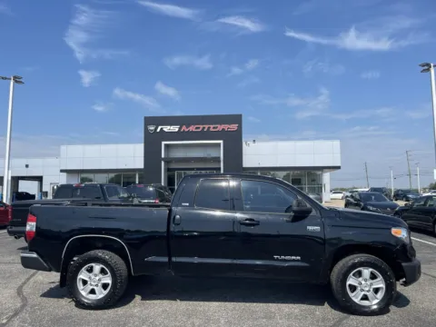 More photos of 2015 Toyota Tundra SR5 5.7L V8 FFV Double Cab 4WD at RS Motors, IN