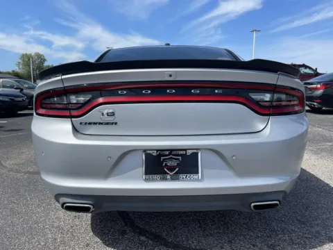 More photos of 2019 Dodge Charger SXT at RS Motors, IN