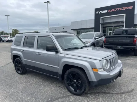 Photos of 2015 Jeep Patriot Sport 2WD for sale in Indianapolis, IN at RS Motors