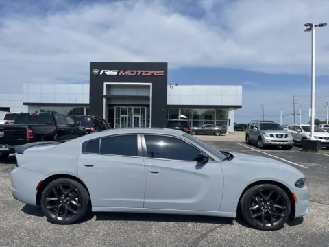 More photos of 2022 Dodge Charger SXT at RS Motors, IN